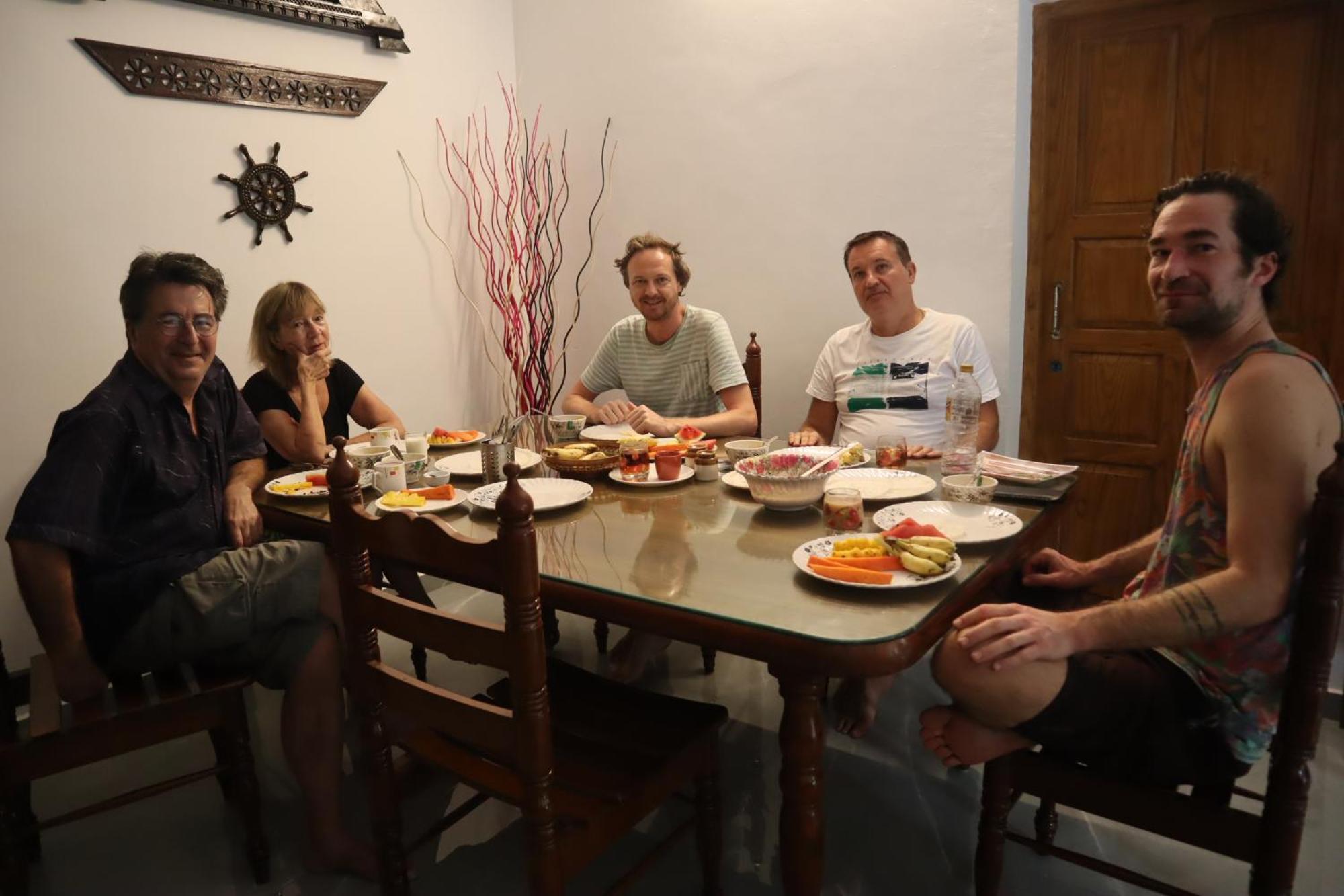 Guestland Homestay Коччи Экстерьер фото